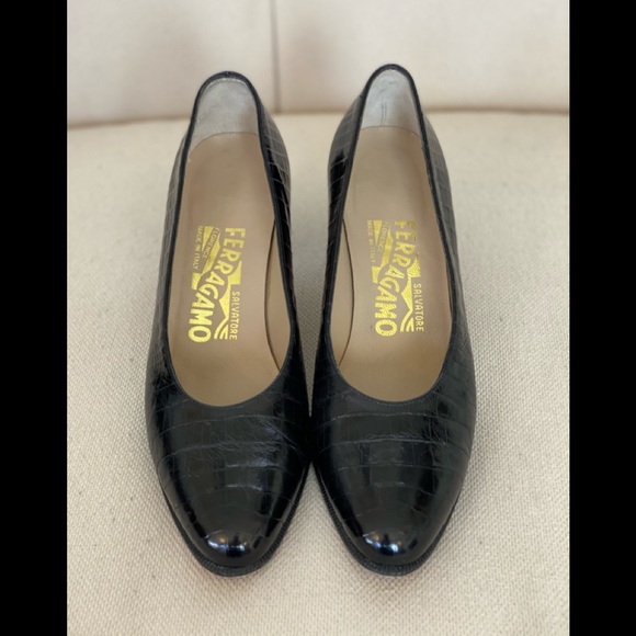 Salvatore Ferragamo Alligator Pumps - Picture 2 of 8